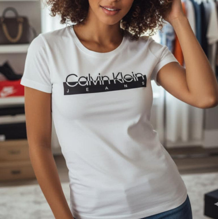 Тениска с велурен принт CK4005 - FashionVibe