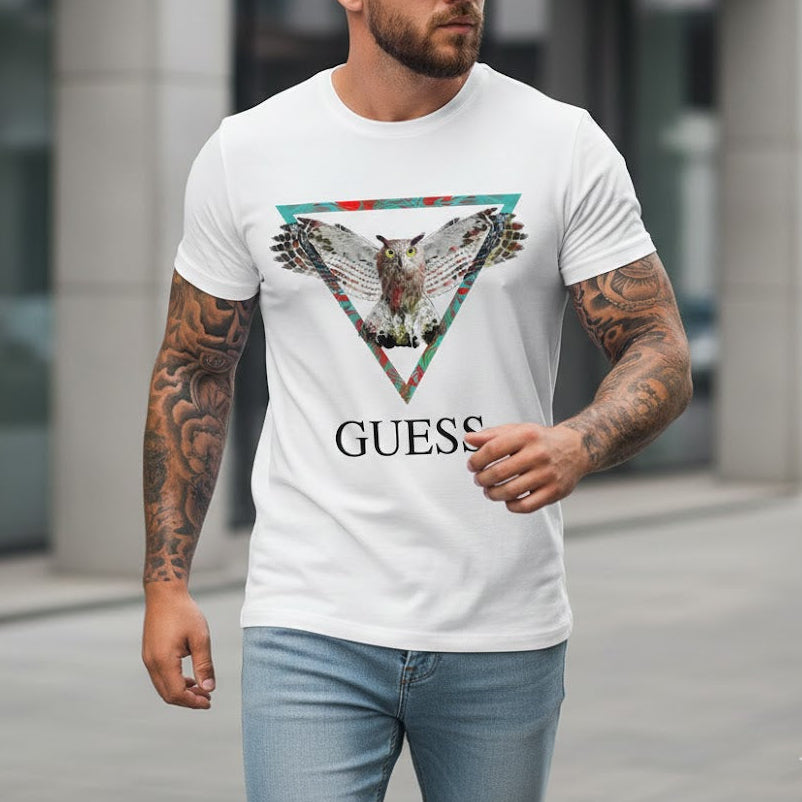 Бяла мъжка тениска Guess с графичен принт на бухал в триъгълник